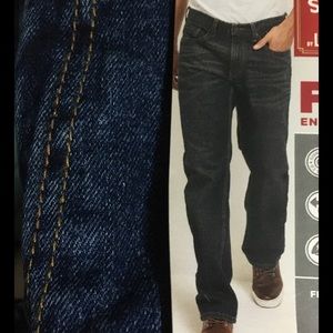 Levi’s Signature Flex Relaxed Fit Jeans